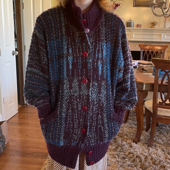 Vintage Sweaters - P.G.E.•Oversized Button-Up Cardigan•Pockets•Sz M